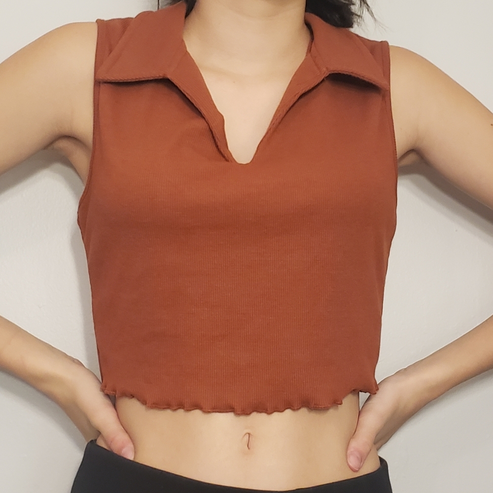 Brown cropped tank